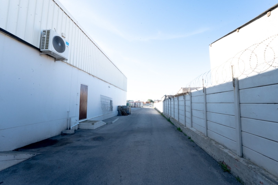 To Let Commercial Property for Rent in Kwazakhele Eastern Cape